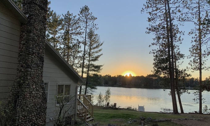 Tomahawk Casa | Your Own Private Vintage Lakefront Resort in Tomahawk