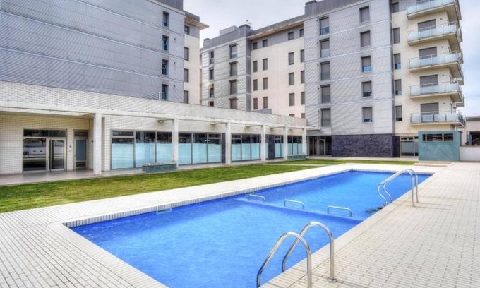 Sant Antoni de Calonge Apartamento | Tu perfecto apartamento mediterráneo en Sant Antoni de Calonge con piscina y jardín a solo pasos del mar 🌴🌊
