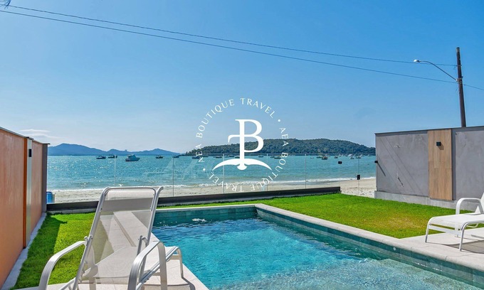 Porto Belo Villa | Your Pé na Areia refuge with lush sea views and swimming pool
