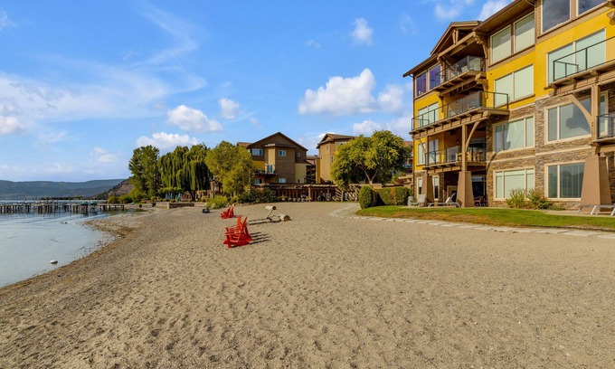Westbank Apartamento | Your personal oasis! 3 bedroom condo! Top floor!