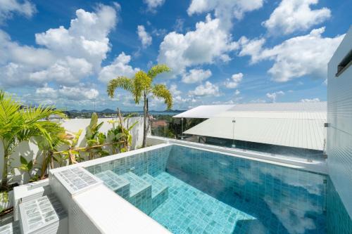 Ban Saiyuan Villa | Your Piece of Tropical Paradise - 3BR Villa Mare with Pool & Elegant Interiors near NaiHarn Beach