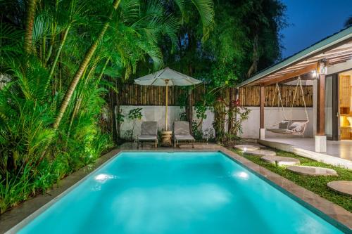 Penestanan Villa | Your Private Oasis in Bali - Modern Villa, Big Pool, Lush Surroundings
