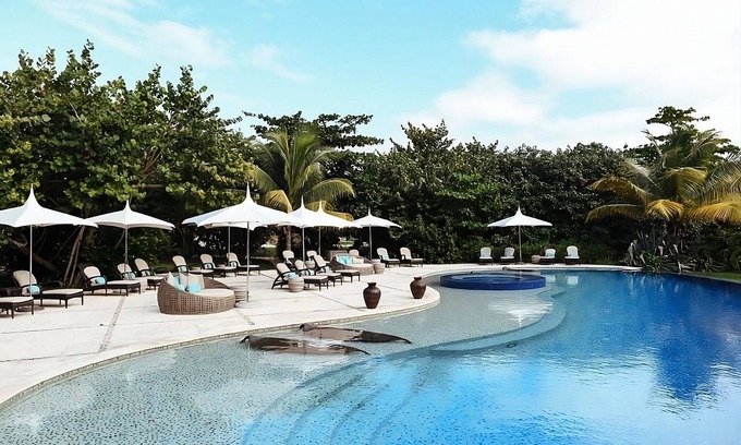 San Pedro Hotel | Your Relaxing Getaway Await! Sea View, Near North Ambergris Caye Beach!