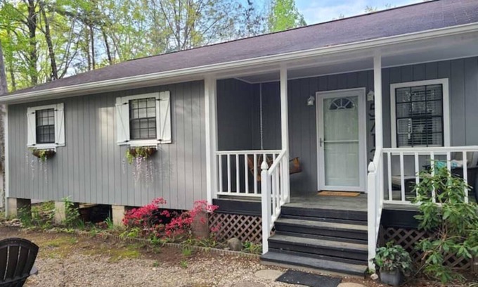 Tallassee Cabaña | Your Smoky Mountain Cottage Home