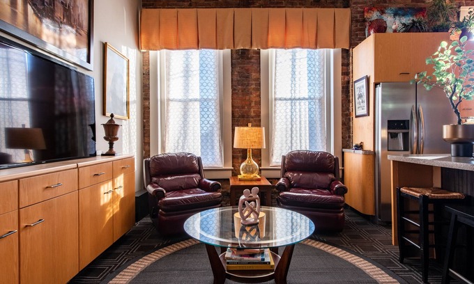 Smoketown Jackson Casa | YOUR URBAN OASIS - Paristown, Downtown, Highlands, NULU - brand new!!