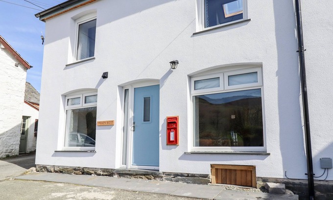 Mawddwy Casa | YR HEN BOST, family friendly, character holiday cottage in Mallwyd