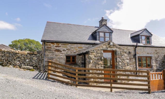 Trawsfynydd Casa | Yr Hen Stabal