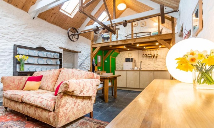 Cardigan Casa | Ysgubor - Tranquil space for two