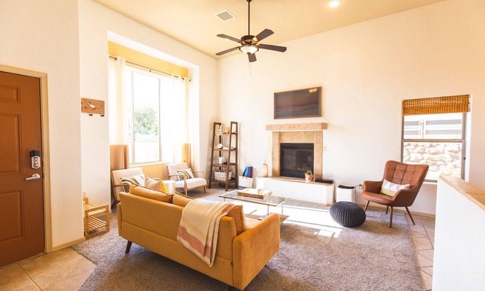 Las Cruces Casa | Yucca House | Views, Jetted Bath, Central Retreat