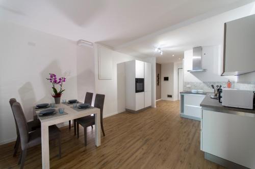 Trento Old Town Apartamento | YUGOGO MAZZINI 41 Trento Centro