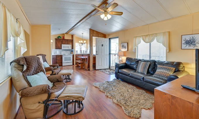 Yuma Cabaña | Yuma Vacation Rental w/ Resort Pool & Hot Tub!