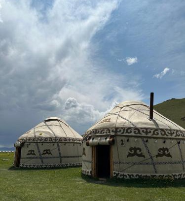 Song-Kul Otro | Yurt camp Asman at Song Kol lake