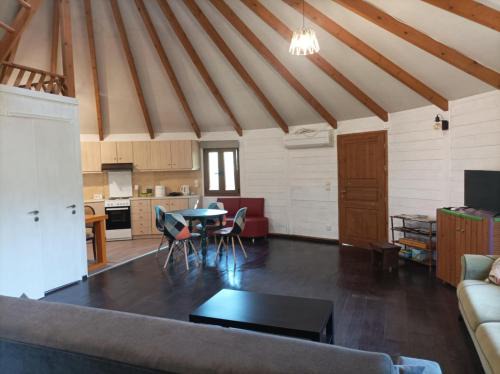 Istiaia-Aidipsos Apartamento | yurt experience