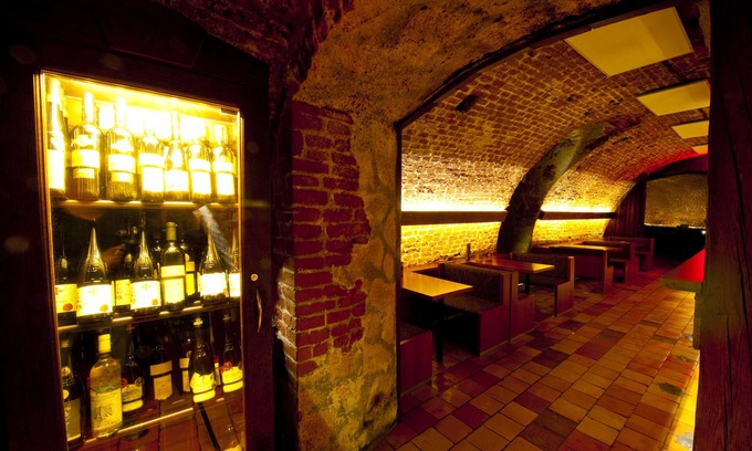 Breclav Casa | Zámecký penzion Rotunda