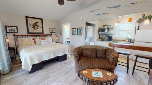 Tybee Island Casa | Zabana Cottage by Tybee Vacation Rentals