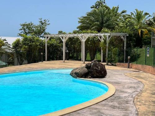Saint-Claude Apartamento | Zabana Lodge, dans un jardin tropical avec piscine