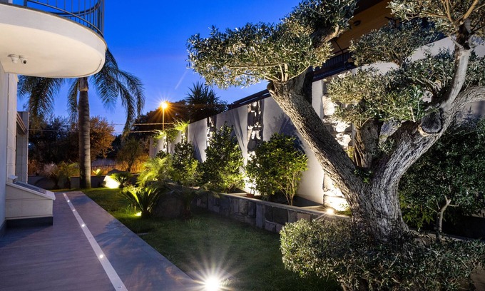 Lavinaio-Monterosso Casa | Zaffiro Lavico rooms Etna nature sea