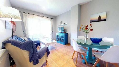 Zahara de los Atunes Apartamento | Zahara pueblo con parking y piscina