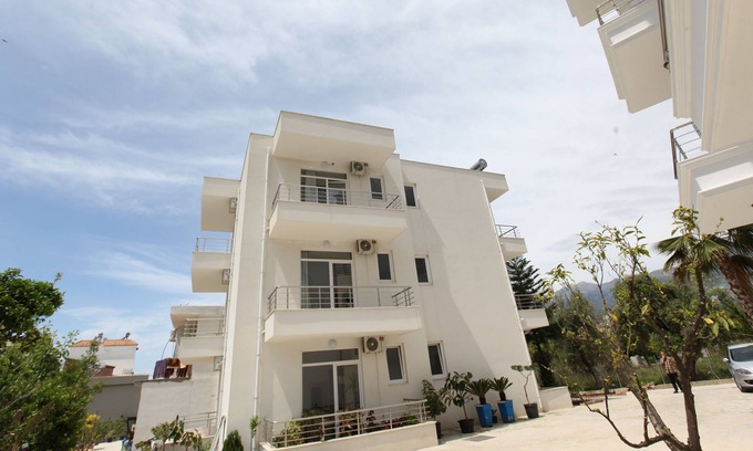 Himare Cama Y Desayuno | Zahos Hotel