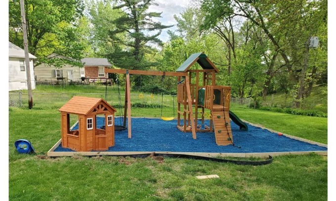 Ferguson Casa | Zaire's Palace 3 bedroom family friendly home!
