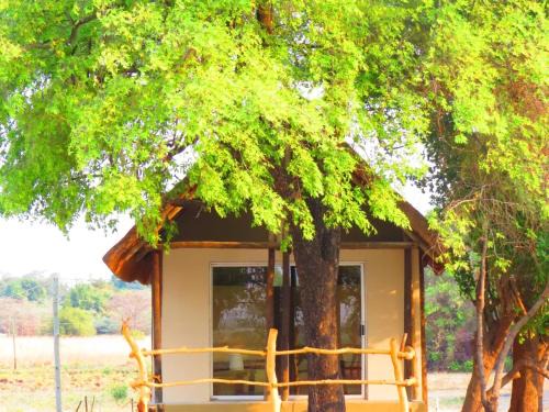 Zambezi Region Cabina | Zambezi King Fisher Lodge