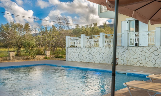 Langadhakia Villa | Zante 5 bedroom Villa with private pool and basketball court
