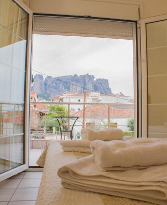 Kalambaka Casa | Zara'sHomeMeteora-The House Of The Rising Sun!