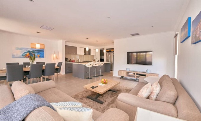 Torquay Casa | Zeally Sands Pool Retreat