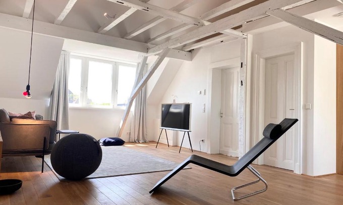 Nippes Apartamento | Zehuus mit Domblick und Dachterrasse