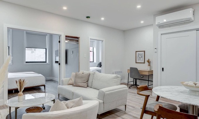 La Petite-Patrie Apartamento | ZEN 2BDR APT with rooftop terrace -Plaza St-Hubert