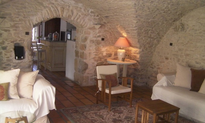 Poulx Casa | Zen y acogedora casa de pueblo,