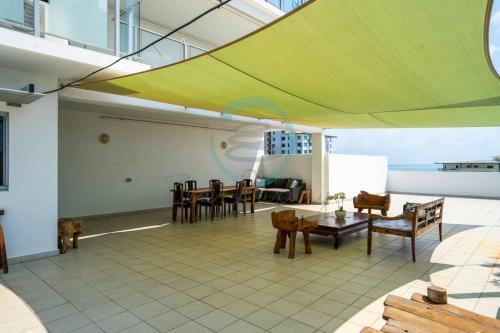 Darwin City Centre Apartamento | Zen at Mitchell - Unique 2-BR Rooftop Apt in CBD