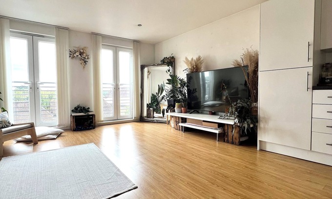 Loughton Apartamento | Zen & Spacious 1 bed flat by the high street and steps away from Epping forest