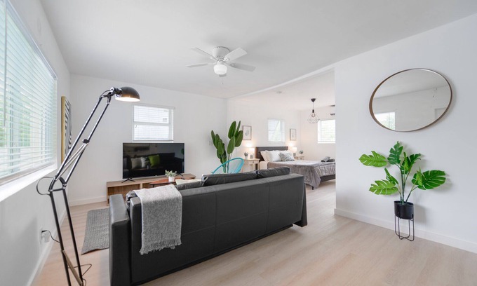Northeast Miami Apartamento | Zen Studio for a Getaway in Miami