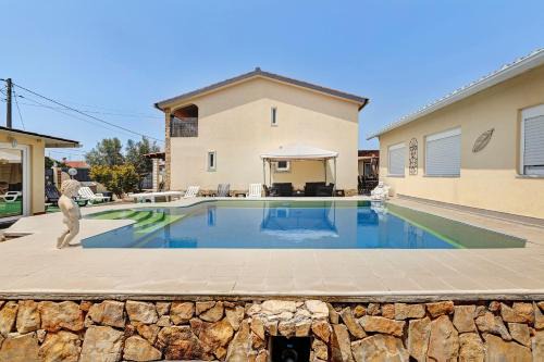 Seixal Casa | Zen Village Verde