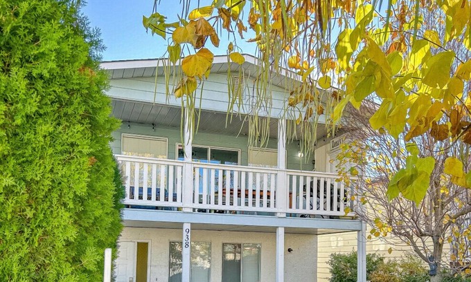 Okanagan-Similkameen Cabaña | Zena's Penticton Beach Cottage