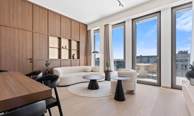 Ville Haute Apartamento | Zenit Royal - Designer City Apt w Panoramic Sunset Views & Concierge