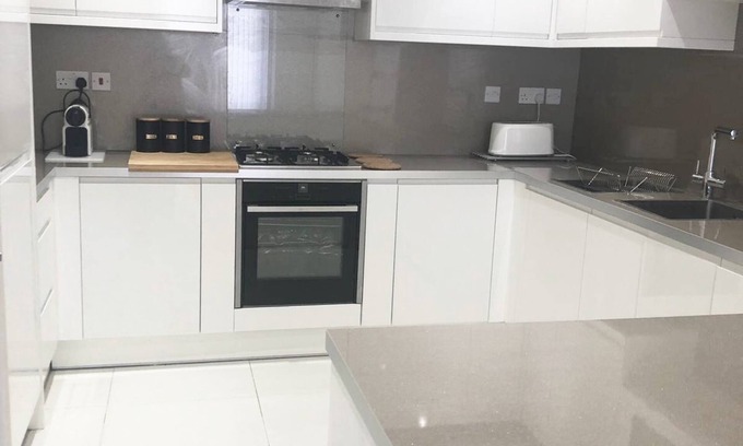 Woodhouse Apartamento | Zenobia London Luxury Apartments Flat 1