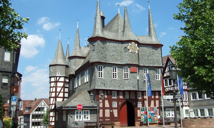 Frankenberg Apartamento | Zentral Penthouse mit 3 Schlafzimmern