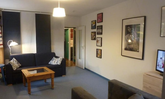 Volksdorf Apartamento | Zentrum Volksdorf 400m zur U-Bahn! Sehr gute Lage schickes Apartment