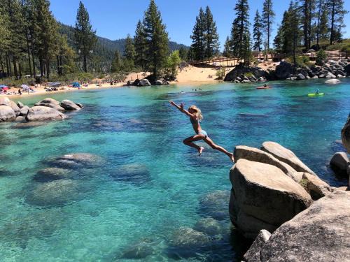 Zephyr Cove Apartamento | Zephyr Cove first level 1 Bed: close to everything bike, ski, swim!