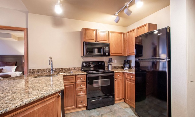 Winter Park Apartamento | Zephyr Mountain Lodge, Condo | 4th Floor Tucked Into The Woods Ski-In/Ski-Out (Select-Rated Condo 1402)