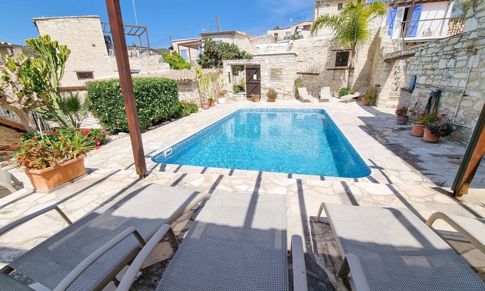 Skarinou Apartamento | Zeus Grand Apartment