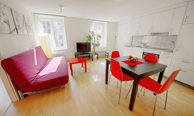 Langstrasse Apartamento | ZH Rodriguez - Stauffacher HITrental Apartment