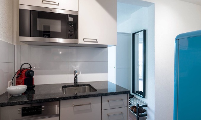 District 9 Apartamento | ZH Tiger - Altstetten Hitrental Apartment