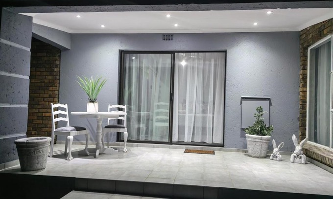 Boksburg Apartamento | Zhantique Guest House 1- Unit 1