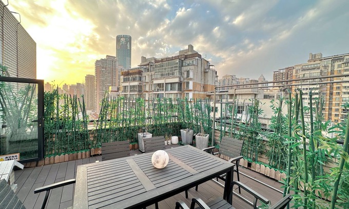 Downtown Shanghai Apartamento | ZHome-Gingkgo Garden Four bedrooms