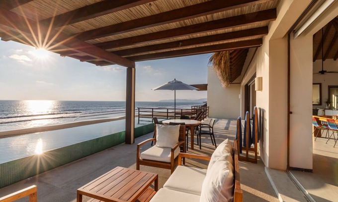 Ixtapa - Zihuatanejo Villa | Marea Beachfront Penthouse Villa E25