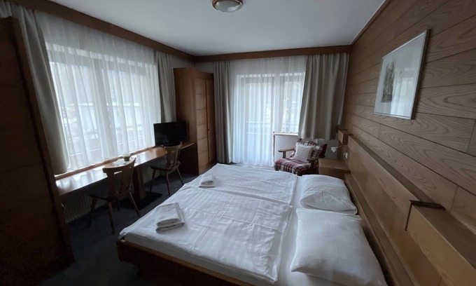 Obsteig Cama Y Desayuno | Zimmer 02 / 2bett mit Balkon - Pension Alpina