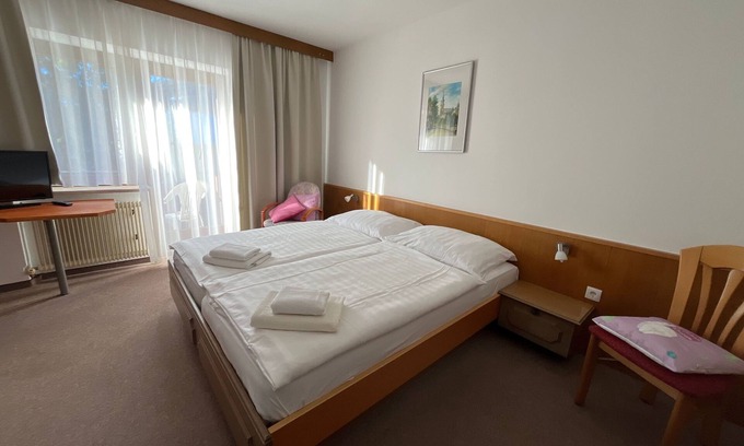 Obsteig Cama Y Desayuno | Zimmer 04 / 2bett mit Balkon - Pension Alpina